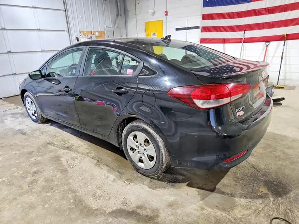 3KPFK4A70HE006603 2017 KIA FORTE - Image 2