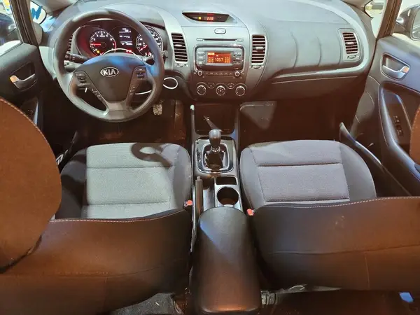 3KPFK4A70HE006603 2017 KIA FORTE - Image 8