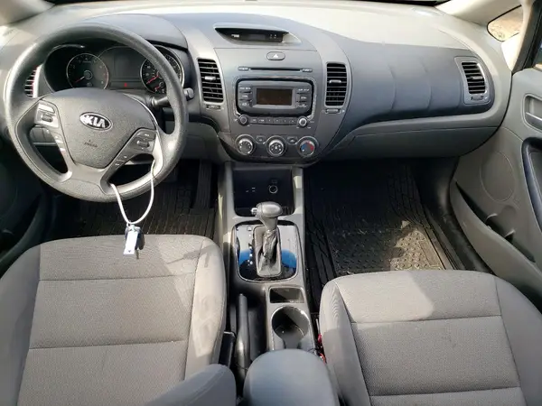 3KPFK4A70HE011347 2017 KIA FORTE - Image 8