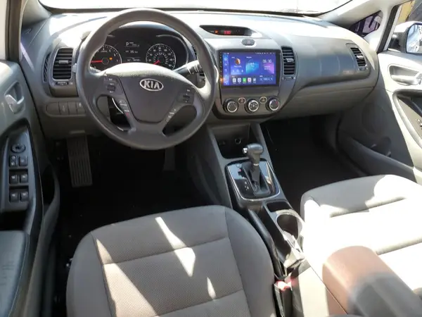 3KPFK4A70HE012157 2017 KIA FORTE - Image 8