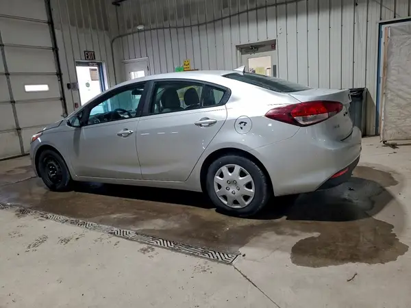 3KPFK4A70HE014474 2017 KIA FORTE - Image 2