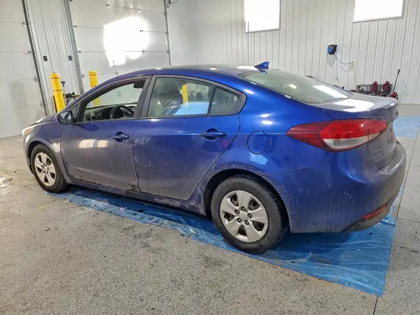 3KPFK4A70HE018833 2017 KIA FORTE - Image 2