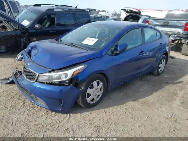 3KPFK4A70HE020811 2017 KIA FORTE - Image 2