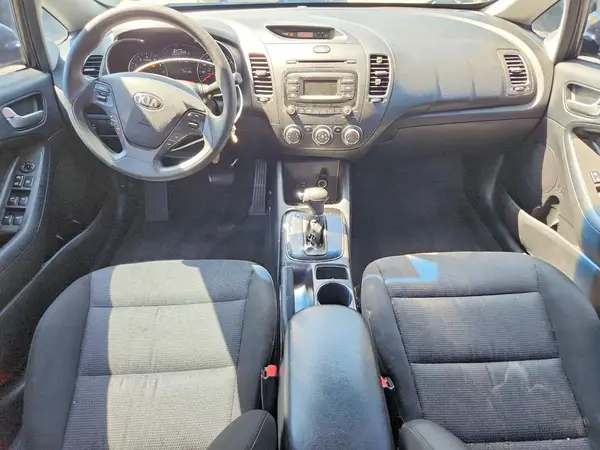 3KPFK4A70HE022008 2017 KIA FORTE - Image 8