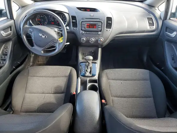 3KPFK4A70HE022574 2017 KIA FORTE - Image 8