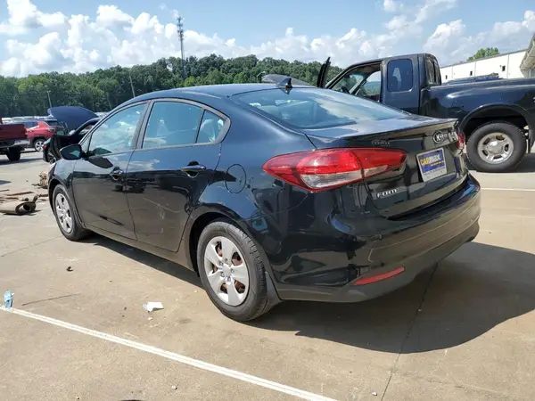 3KPFK4A70HE023921 2017 KIA FORTE - Image 2