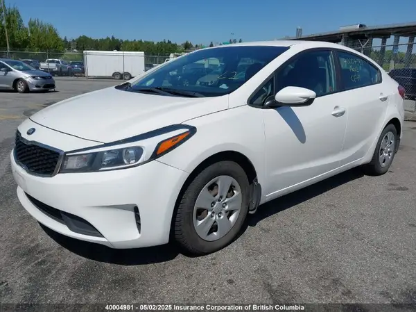 3KPFK4A70HE026110 2017 KIA FORTE - Image 2