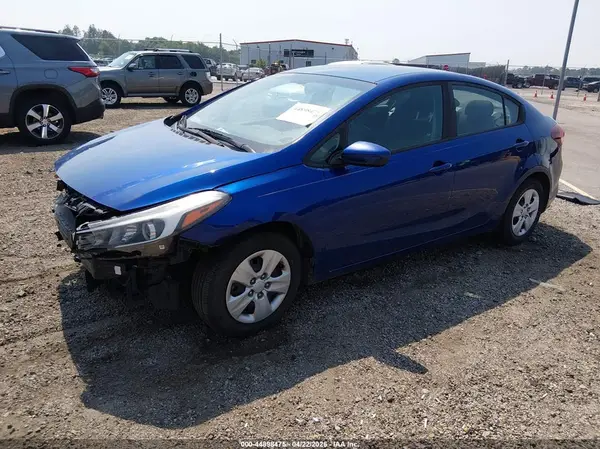 3KPFK4A70HE029492 2017 KIA FORTE - Image 2