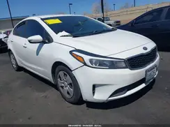3KPFK4A70HE033042 2017 KIA FORTE