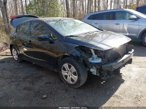 3KPFK4A70HE034353 2017 KIA FORTE - Image 1
