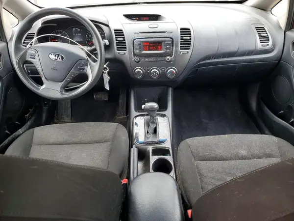3KPFK4A70HE035079 2017 KIA FORTE - Image 8