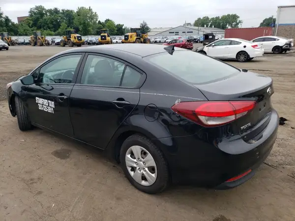 3KPFK4A70HE035616 2017 KIA FORTE - Image 2