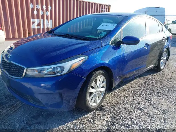 3KPFK4A70HE038628 2017 KIA FORTE - Image 2