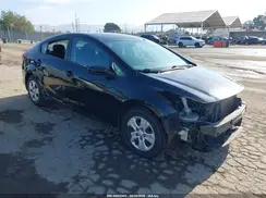 3KPFK4A70HE039360 2017 KIA FORTE