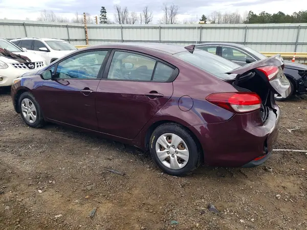 3KPFK4A70HE039388 2017 KIA FORTE - Image 2