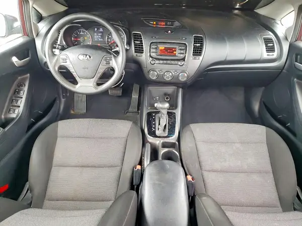 3KPFK4A70HE039388 2017 KIA FORTE - Image 8