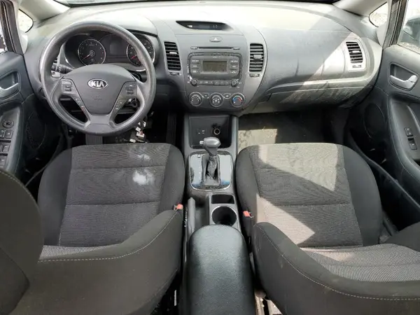 3KPFK4A70HE039777 2017 KIA FORTE - Image 8