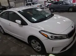 3KPFK4A70HE042310 2017 KIA FORTE