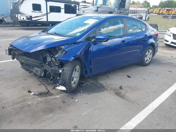 3KPFK4A70HE044400 2017 KIA FORTE - Image 2