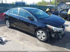 3KPFK4A70HE044784 2017 KIA FORTE