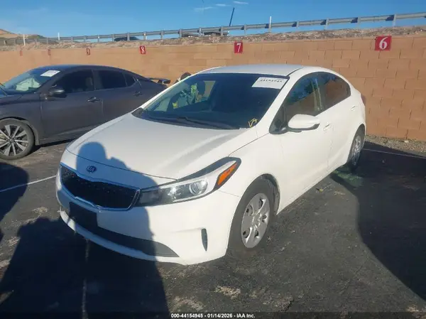 3KPFK4A70HE045336 2017 KIA FORTE - Image 2