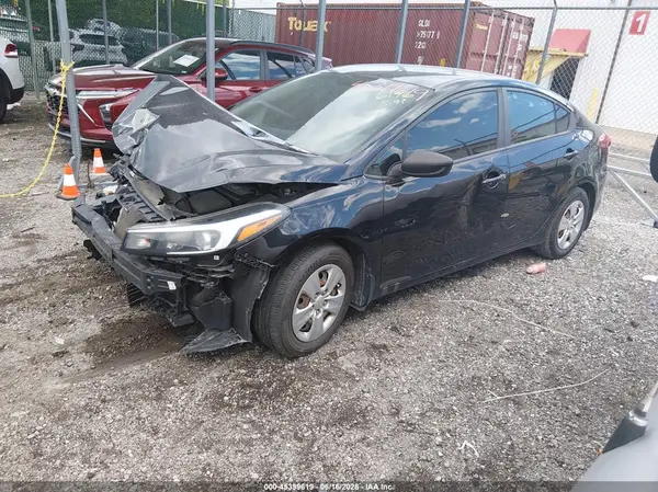3KPFK4A70HE046146 2017 KIA FORTE - Image 2