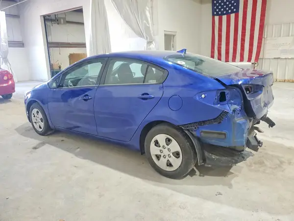 3KPFK4A70HE047734 2017 KIA FORTE - Image 2