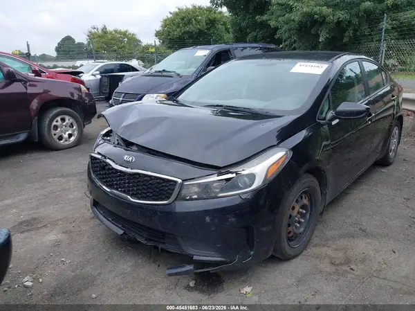 3KPFK4A70HE049127 2017 KIA FORTE - Image 2