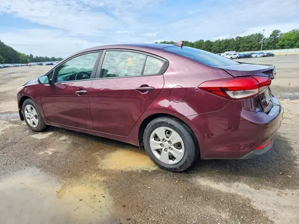 3KPFK4A70HE049550 2017 KIA FORTE - Image 2