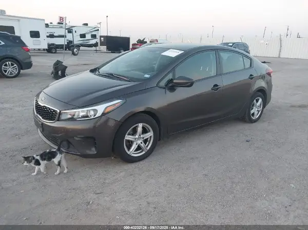 3KPFK4A70HE053775 2017 KIA FORTE - Image 2