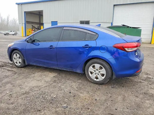 3KPFK4A70HE057230 2017 KIA FORTE - Image 2