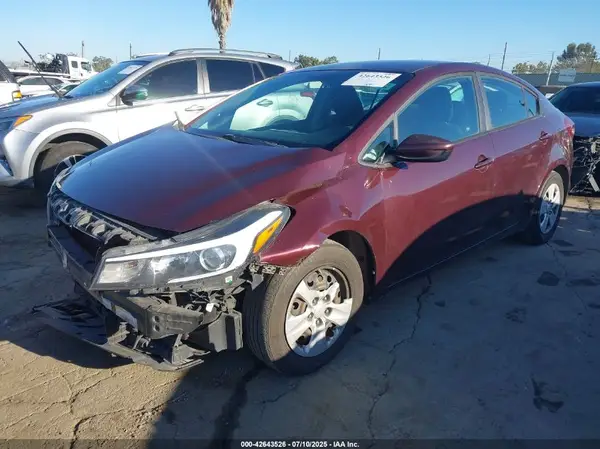 3KPFK4A70HE058474 2017 KIA FORTE - Image 2