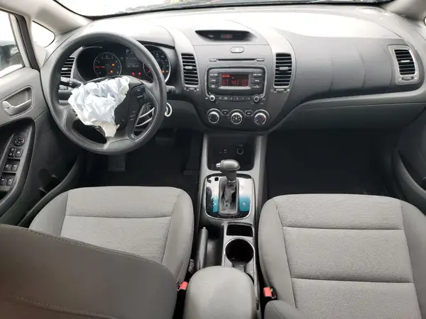 3KPFK4A70HE058717 2017 KIA FORTE - Image 8