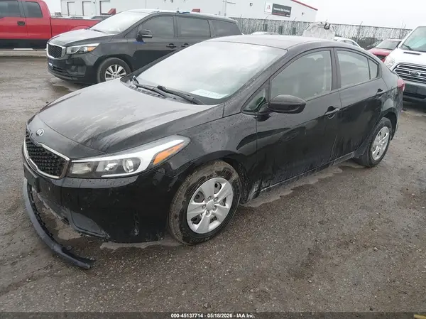3KPFK4A70HE058913 2017 KIA FORTE - Image 2