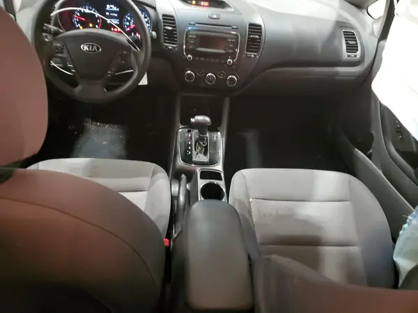 3KPFK4A70HE062458 2017 KIA FORTE - Image 8