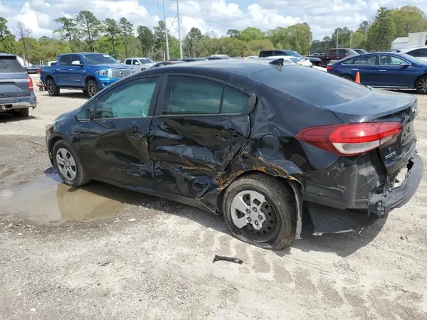3KPFK4A70HE064209 2017 KIA FORTE - Image 2