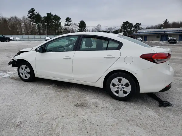 3KPFK4A70HE064615 2017 KIA FORTE - Image 2