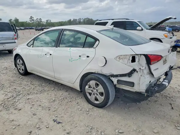 3KPFK4A70HE064761 2017 KIA FORTE - Image 2