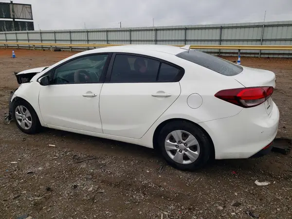 3KPFK4A70HE065537 2017 KIA FORTE - Image 2