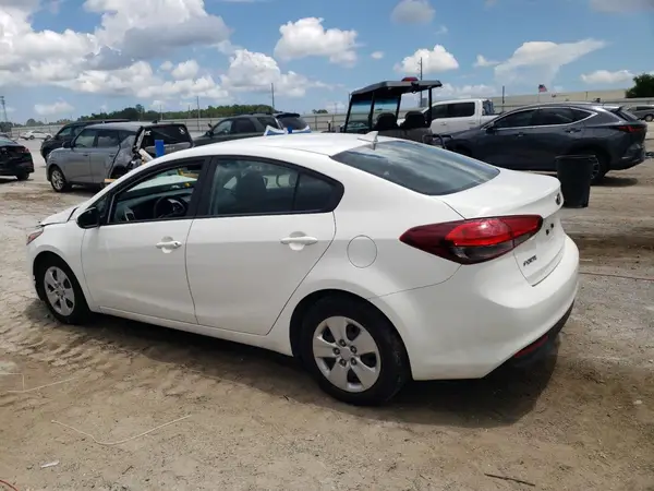 3KPFK4A70HE067739 2017 KIA FORTE - Image 2