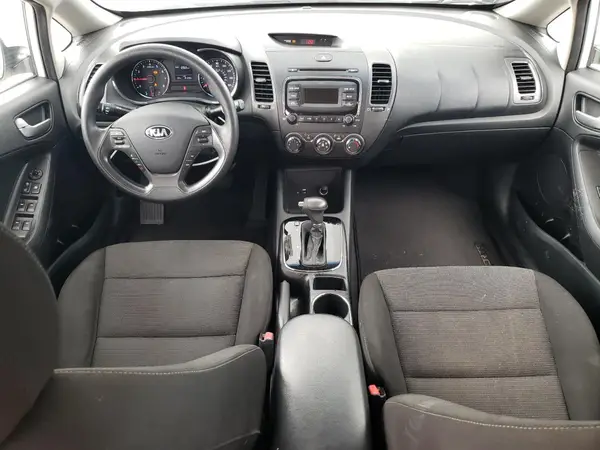 3KPFK4A70HE067739 2017 KIA FORTE - Image 8