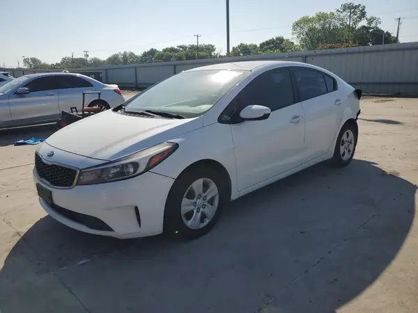 3KPFK4A70HE067997 2017 KIA FORTE - Image 1
