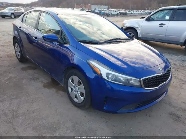 3KPFK4A70HE068387 2017 KIA FORTE - Image 1