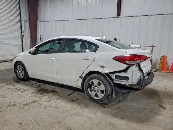 3KPFK4A70HE069250 2017 KIA FORTE - Image 2