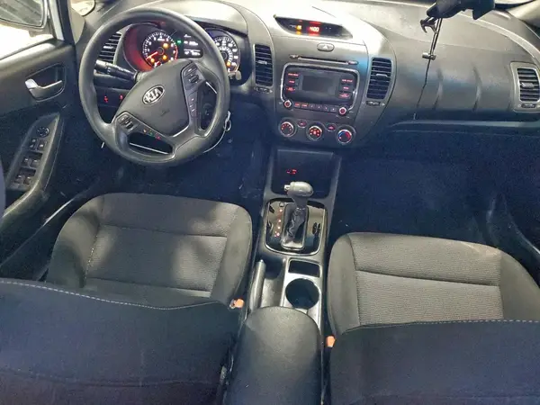 3KPFK4A70HE069250 2017 KIA FORTE - Image 8