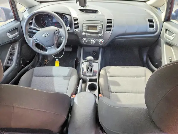 3KPFK4A70HE069426 2017 KIA FORTE - Image 8