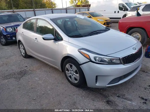 3KPFK4A70HE073699 2017 KIA FORTE - Image 1
