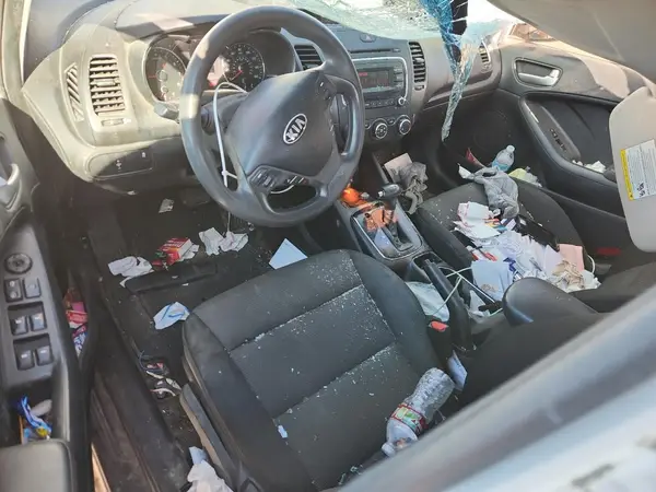 3KPFK4A70HE074495 2017 KIA FORTE - Image 8