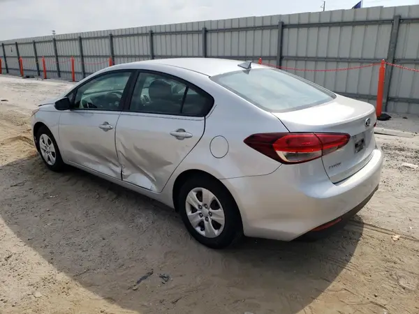 3KPFK4A70HE078143 2017 KIA FORTE - Image 2