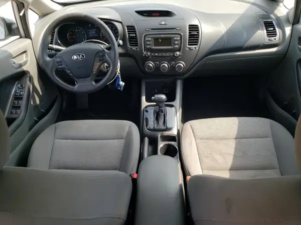 3KPFK4A70HE078143 2017 KIA FORTE - Image 8